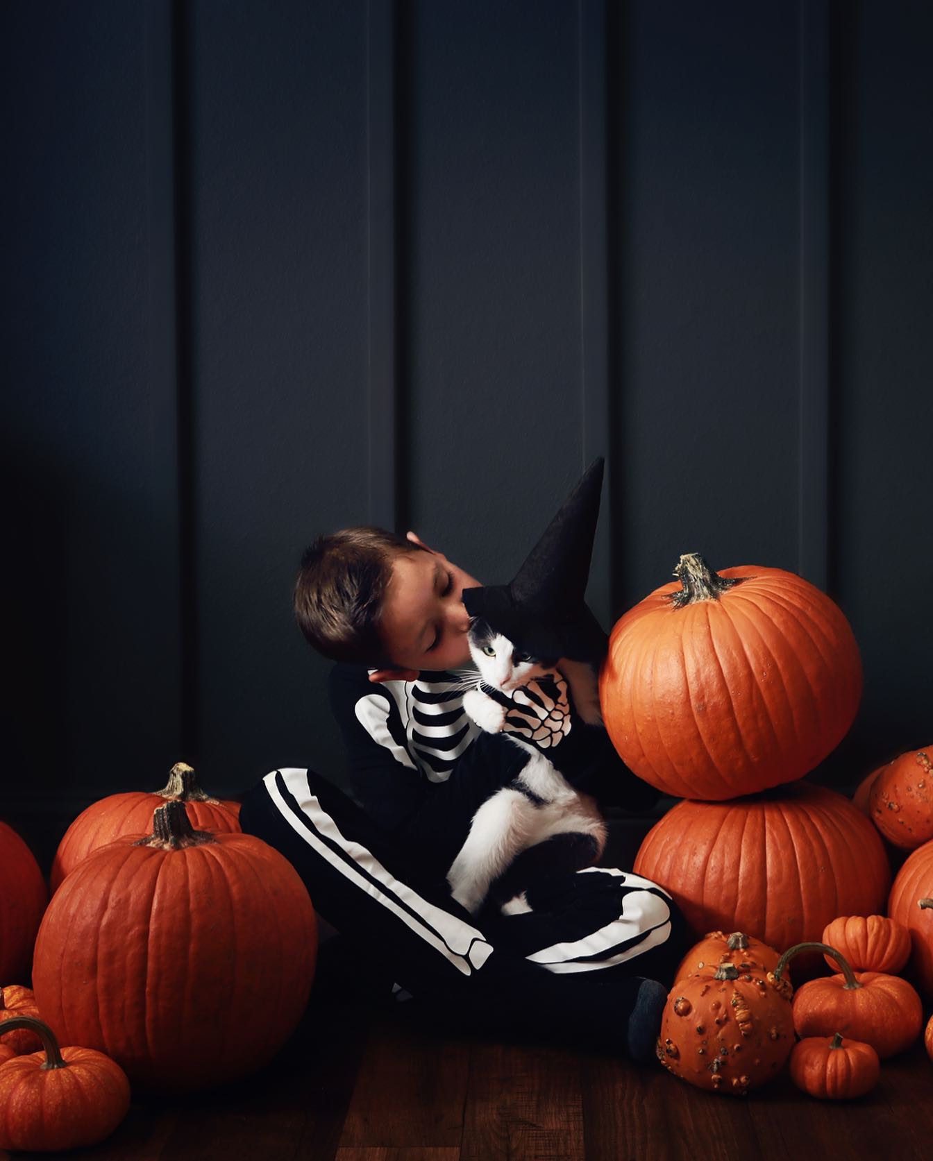 O c t o b e r • A boy with his cat and pumpkins... I couldn't ask for more 🧡They fill my heart with joy.

 🎃 4 more days until Halloween but who's counting? 🎃
.
.
.